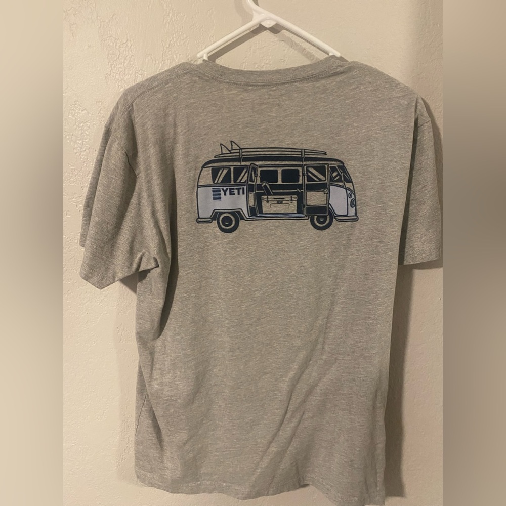 Large Men’s Yeti T-shirt, Great Condition - Picture 2 of 3